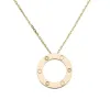 Designer Love Circle Pendant Necklace Fashion Letter Halsband för män och kvinnor gåva guldpläterade lyxsmycken