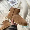 Klassiska Ultra Mini Boots Snow Boot Platform Kort kvinnor Män päls fårskinn tofflor Kastanj Sand Mustard Australien Vinter Ankelstövlar