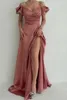 Vestidos de noite rosa empoeirados 2023 novas tiras de espaguete sexy com miçangas de sweetheart split longa cetim vestidos de baile