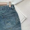 Kvinnors jeans designer högkvalitativ vår/sommar 2023 ny stil chic broderi midja smal löst denim bred ben shorts för kvinnor 7zrm