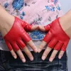 Rękawiczki bez palców Faux skórzane rękawiczki moda kobieta Lady Trendy Wytrzymałe rękawiczki na pół dłoni na imitacja skórzana cosplay cosplay Mittensl231017