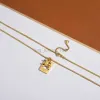 Nouveau Style Designer Collier Oreille Bague Bijoux Ensembles 18K Plaqué Or Carré Pendentif Collier Boucles D'oreilles Pour La Mode Femmes Parti Bijoux Cadeau