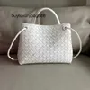 Luxury Handbag Botteg Andiamoes Small Design Metal Rope Buckle Leather Woven Tote Bag One Shoulder Portable stor kapacitet Vegetabilisk korg Bun Kvinnor