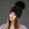 Bonnet/Crâne Casquettes CNTANG femmes Double couche tricoté chapeaux hiver chaud bonnets laine chapeau avec pompon fourrure naturelle raton laveur mode femme casquette 231108