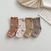 Meias infantis 4 Paris/lote PRESO ESCOLO MENINAS MENIMAS SOCAS FRONTES MOLO CULTOM BABY SOCKS PROMUTOR FLOR PROMUTOR DIA CRIANÇAS DO SLIP SLIP SLIP MECHAS PODO DE BEBÊ 230408