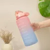 Botellas de agua Botella de agua de 2 litros con gradiente manual de color y vaso de plástico grande con marca de tiempo 230407