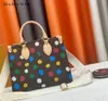 Depresseryayoi Kusama Bag Womens Bag Totes Luxury Crossbody On the Go Shoulder Bags Rainbow Side Trunk Messenger Bag Handväskor äkta läderdame Purse målade prickar