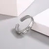 Cluster Ringen Creatieve Concave Convexe Textuur Lijnen Ring Voor Mannen Vrouwen Eenvoudige Zilveren Kleur Open Paar Bruiloft Sieraden