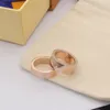 1 Satz/2 Stück Liebesring Luxus-Designer-Ring für Frau Edelstahl Goldringe Hochzeitsschmuck