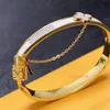 Bracelet de luxe au design Unique, nouveau bracelet avec serrure à lettres pour hommes et femmes, pour travailler, bracelet unique avant-gardiste