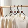 Hangers Racks Metal Wood Hanger Organizer Fashion White Ganjo Para Rope Customized Luxury Wide Shoulder Wood Coat Hanger 230408