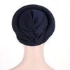 Etniska kläder muslimska kvinnor fast färg panna cross turbante kemo hatt arabisk huvud halsduk hijab femme musulman turban caps motorhuven headwraps