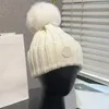 2023 cappello a cuffia berretto a cofano casquette cappello a secchiello designer berretto caldo cappello lavorato a maglia classico berretti con teschio moda invernale cappelli con palla di pelo traspirante disponibile1