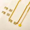 18k Gold Plated Womens smycken Set nya kärleksgåvor Crystal Necklace Romantisk stil julörhängen minimalistisk designbutik smyckesuppsättning