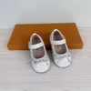 2023 Erkek ve Kadın Ayakkabıları Kış Yeni Kurul Ayakkabıları Çocuklar Nefes Alabilir Renk Sıradan Moda Spor Ayakkabıları Serisi Boyut 26-35cm Q33
