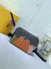 Yayoi Kusama Мужская роскошная дизайнерская сумка TRIO Eclipse Reverse Canvas Сумки через плечо Комплект из 2 предметов Кожаная сумка через плечо с кошельком Кошелек Черный M69443