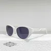 2023 Novo designer de luxo B moda óculos de sol olho de gato para mulheres INS online vermelho com perna torcida Óculos de sol BB0209