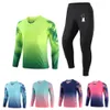 Andere sportartikelen Heren Voetbal Doelman Uniformen Pak Volwassen Kinderen Voetbalshirts Sets Lange mouwen Beschermende spons Voetbalshirt Broeken Sport 231107