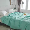 Couvertures Couvre-lit domestique sur le lit, couverture de canapé, couverture d'été fraîche, literie à carreaux, couette d'extérieur légère et chaude W0408