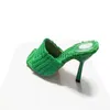 スリッパ2021新しい女性スクエアトゥピンクテリータオルファブリックレディースグラスグリーン太い靴底サンダルJ231108