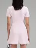 Freizeitkleider Damen-Rundhals-Strickkleid in Rosa mit Rautenknöpfen, Kurzarm-V-Ausschnitt, Damen-Minirobe 230408