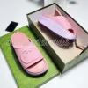 Sandálias de grife mulheres chinelas g sapatos de plataforma lâminas de borracha de borracha chinelos de couro grossa sapato de impressão de letra de verão slides de praia ao ar livre
