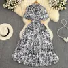 2023 Casual jurken Summer Fashion Designer Runway vintage jurk dames revers revers korte mouw zwarte bloem afdrukken veter riem geplooide vestidos