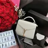 Mini taille sacs à bandoulière blanc noir Designer Totes Bag couleur unie fermeture pivotante rabat lettres carrées décorer sac à bandoulière voyage XB005 E23