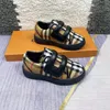 2023 Vintertrend utrikeshandel Klassiska skor Fashion Casual Letter Check Full Plat Lace-Up Children's Shoes, Size 26-35cm Q1