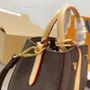 High Quality Leather Handbags Women Corssbody Messenger Bags Purse Tote Satchel Embossing Vintage Designer Shoulder Bags Lady Handbag Wallets M41056