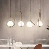 Luzes de bola de vidro redondo de LED moderno Iron E14 Lâmpadas pendentes penduradas luminárias para o quarto de jantar da sala de jantar AA230407