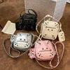 Bolsas 2023 verão novo designer indústria pesada rebite locomotiva saco popular versátil carro costurado bolsas crossbody femininas