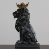 Obiekty dekoracyjne figurki nowoczesne statua zwierząt żywicy Złota Crown Black Lion Figurine for Home Decoration Akcesoria do salonu Dekor Home Decor 231109