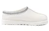 Chaussures pour femmes sur mesure purement faites à la main, bottes de neige chaudes à la mode et pantoufles Ug Tasman Slipper 'White' 5950-Wht