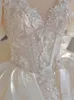 Kogel jurk trouwjurken bloem kralen pure kristal nek kristal kralen toegewezen bruidsjurken kanten vlek stain lense ontwerper vestido de novias