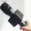 Microphones 1PC Square Microphone Drapeau Mic Station Cube Interview Support de la boîte Reporter Décor Drapeaux S Accessoires
