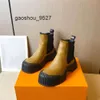 LOUISITY VITTONLY Luksusowy projektant Ruby Flat Low Kidch Boots Platforma Laureat Platforma Pustynna skóra Winter Martin Buty