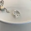 paar ringen onregelmatige geometrische wijs vingerring geometrische sieraden herstellen oude manieren