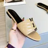 2024 Slajdy damskie Designerskie Kapcia Pinią Polaki Płody Flats Sandały Oryginalne skórzane buty Black Ladies Slipper