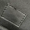 Mode ryggsäck unisex utomhusväska klassisk metalllogo kohud design ryggsäck