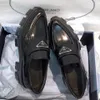 Designer Chaussures habillées pour femmes Monolith Triangle mocassins à semelle épaisse Chaussures en cuir noir Baskets à plateforme Cloudbust Classic Patent Matte Mocassins à enfiler EU35-42