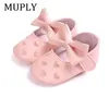 Pierwsze spacerie Baby Pu skórzana dziewczyna MOCCASINS MOCCS Buty Bow Fringe Soft Soled Niezlizany Łóżka 231109