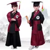 Dopklänningar Barnens akademiska klänningsskoloruniformer för barn Barn förskolan dagis Graduation GOWN SHAWL TASSEL CAP SET 230408