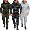 Tute da uomo Tuta da uomo Abbigliamento sportivo Felpa con cappuccio militare Set Camouflage Uomo Autunno Inverno Felpe e pantaloni tattici 2 pezzi Tute sportive 231109