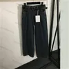 Damesjeans met drukboorontwerp Hoge taille denimbroek met wijde pijpen Losse rechte broek met riem