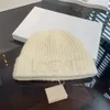 Bonnet de luxe Chapeaux tricotés Designer Casquettes chaudes d'hiver pour hommes et femmes Mode Chapeau tricoté Automne Casquette de laine Lettre Jacquard Unisexe