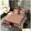 Ensembles de literie Designers Fashion Oreiller Tabby 2pcs Couettes Setveet Couette Er Drap de lit confortable King Quilt Taille Drop Del Homefavor Dhfjt