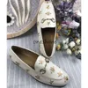 2018 nouvelles petites chaussures en cuir printemps et été nouvelles femmes abeilles brodées étoiles à cinq branches femmes039s chaussures femmes08184264