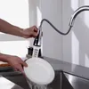Rubinetti da cucina Ugello aeratore a LED Rubinetto di ricambio per spruzzatore doccia rimovibile spazzolato nero Testa dell'irrigatore estraibile