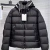 Mensjackor Down Parkas Puffer Jacket Maya Series Outdoor Keep Warm Black Outerwear Cold Protection Badge Dekoration förtjockning Luxury Coat Plus Size M-5XL 818